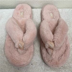 Puma Womens Blush Pink Faux Fur Soft Flip Flop Sandal Slippers Size 7 Loungewear